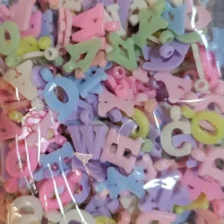 DIJES Letras grandes plásticas en colores