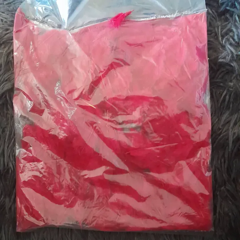 Paquete de plumas ROJAS