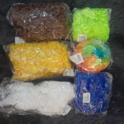 Pelucas rizadas cortas 