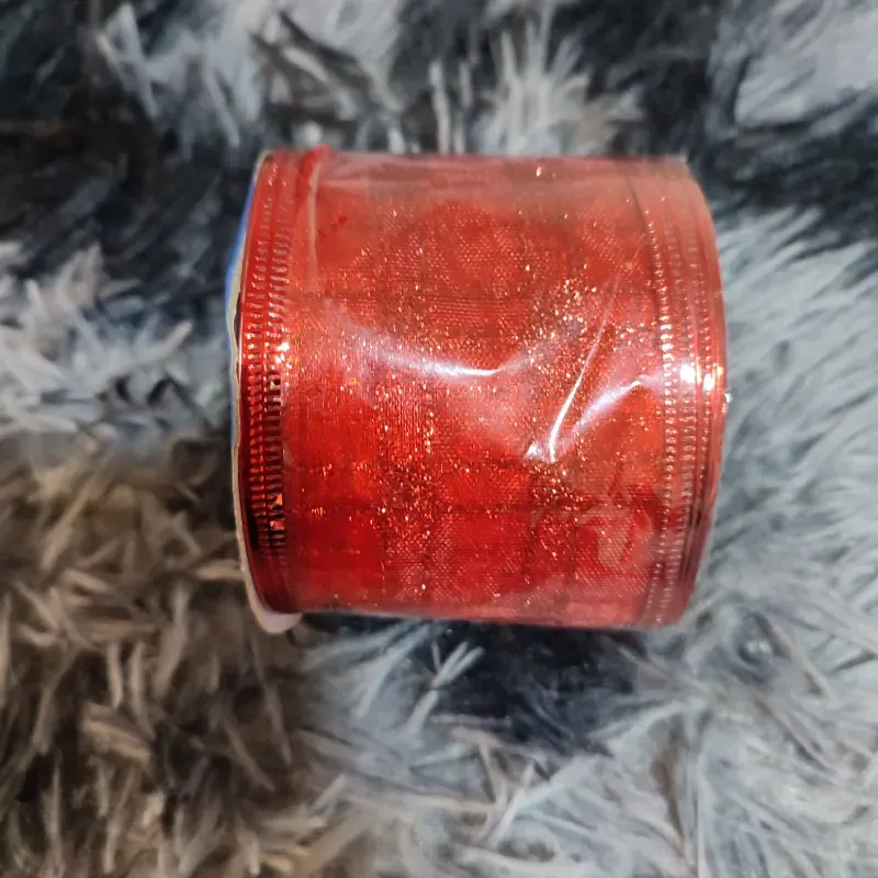 Rollo de cinta navideña roja 