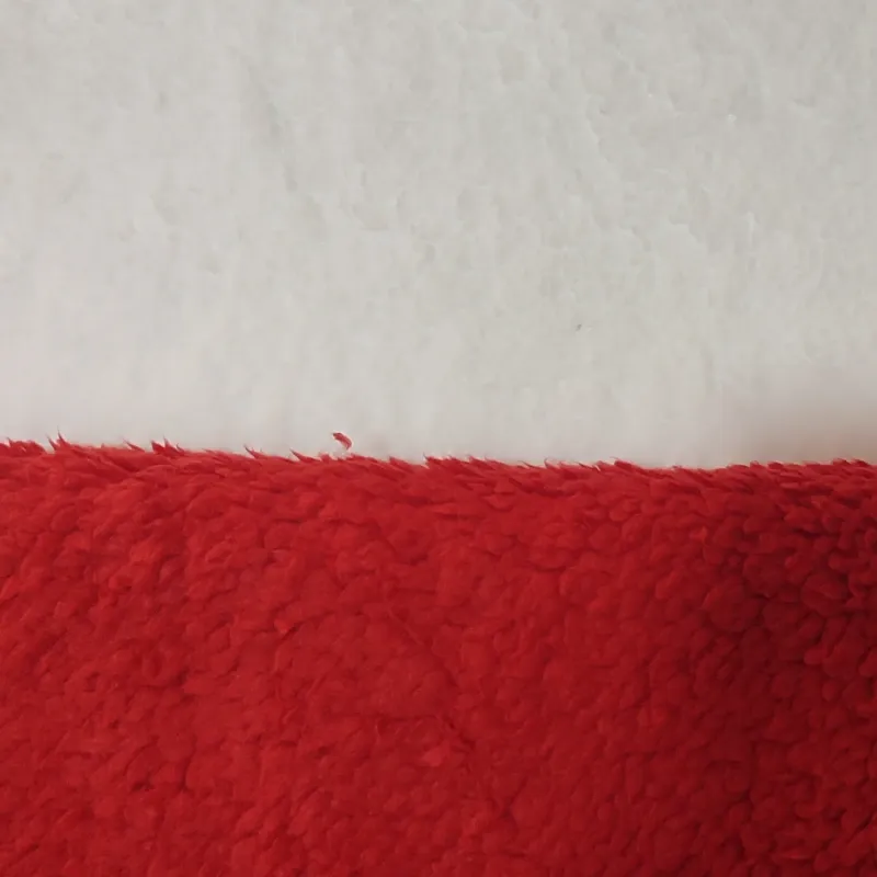 Tejido ovejero blanco y rojo