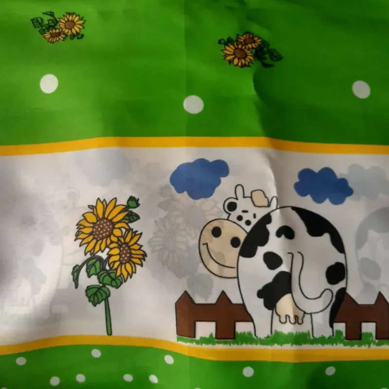 Tela cocina 🐄 vacas en cenefa 