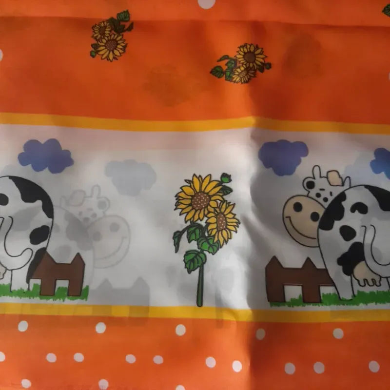 Tela cocina 🐄 vacas en cenefa
