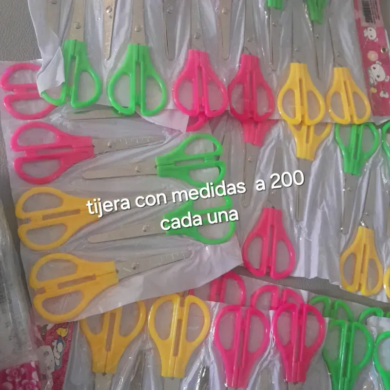 Tijera con medida