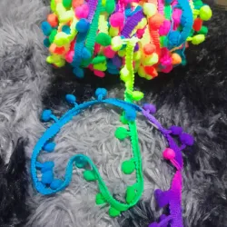 Tira pompom multicolor