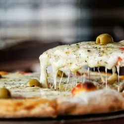 🍕 Pizza de aceitunas verdes