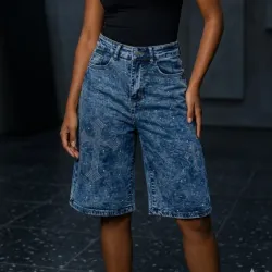 Bermuda con Cruz en Relieve de Brillo