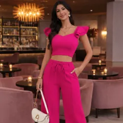 Conjunto Top de Escote Corazón con Pantalón de Tiro Alto y Pierna Ancha