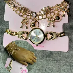 Conjunto de fantasía:aretes dobles,pulsa y reloj