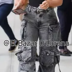 PANTALÓN CARGO CON BOLSILLOS 