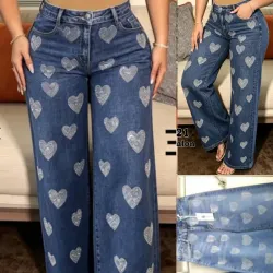 Pantalón de Corte Holgado con Relieve en Corazón de Piedras  