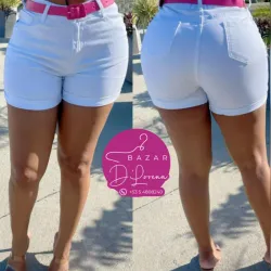 Short con cinto 