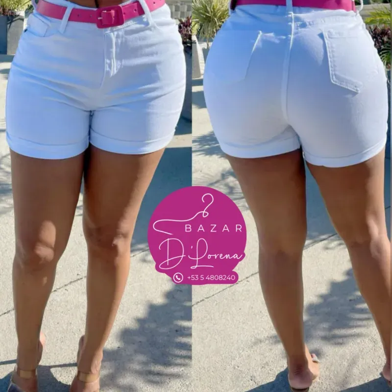 Short con cinto 