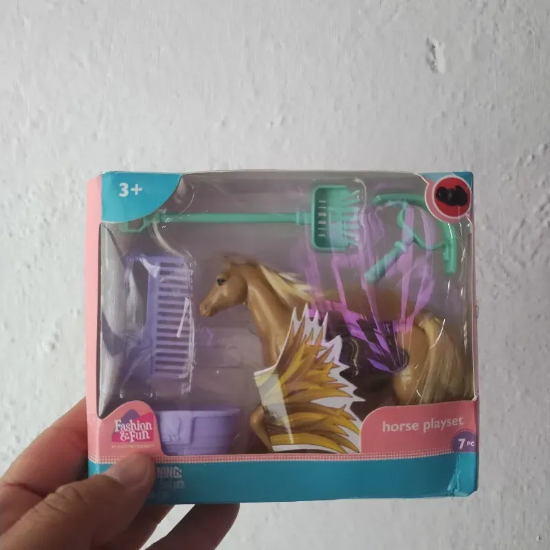 Pony con accesorios