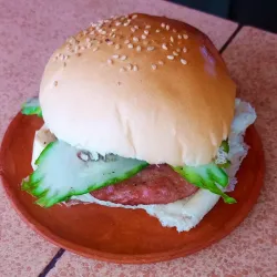 Pan con hamburguesa de cerdo