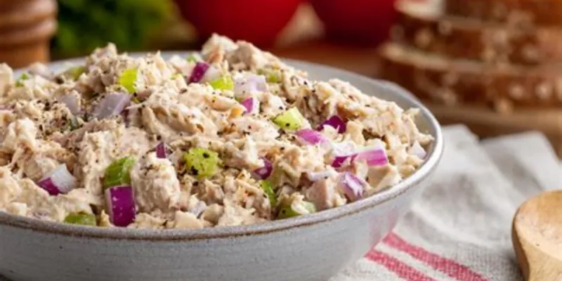 Atun Desmenuzado en Agua con Aceite 530 cup