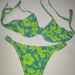 Bikini Verde Talla M