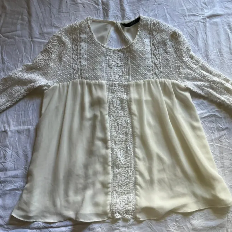 Blusa Blanca de Flores Talla XL
