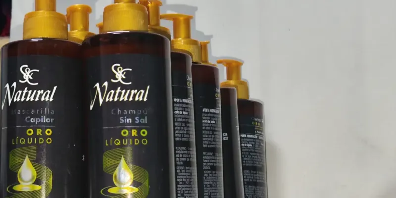 Shampoo  y Mascarila Oro Liquido 4000 cup
