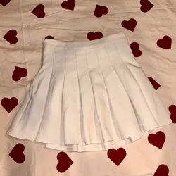 saya blanca corta