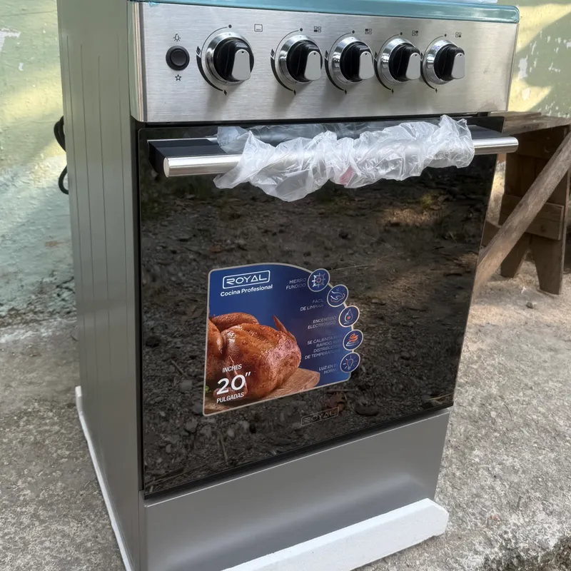 COSINA CON HORNO ROYAL