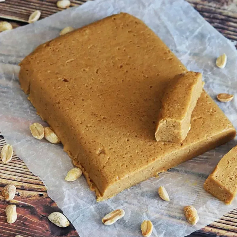 Turrón de maní molido tradicional 