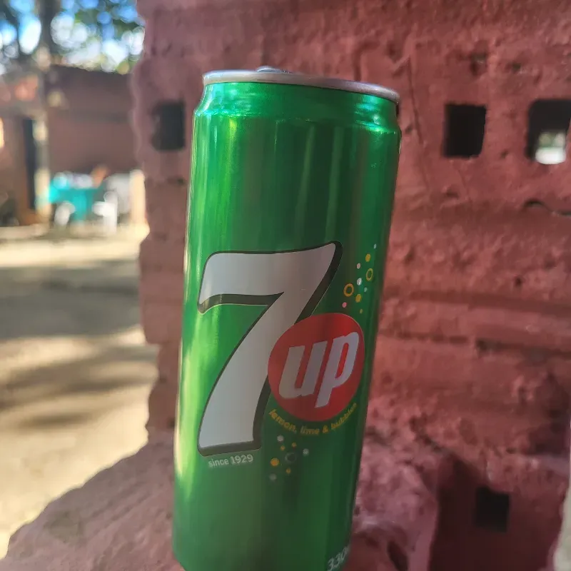 Refresco 7up