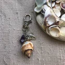 Llavero de caracola 