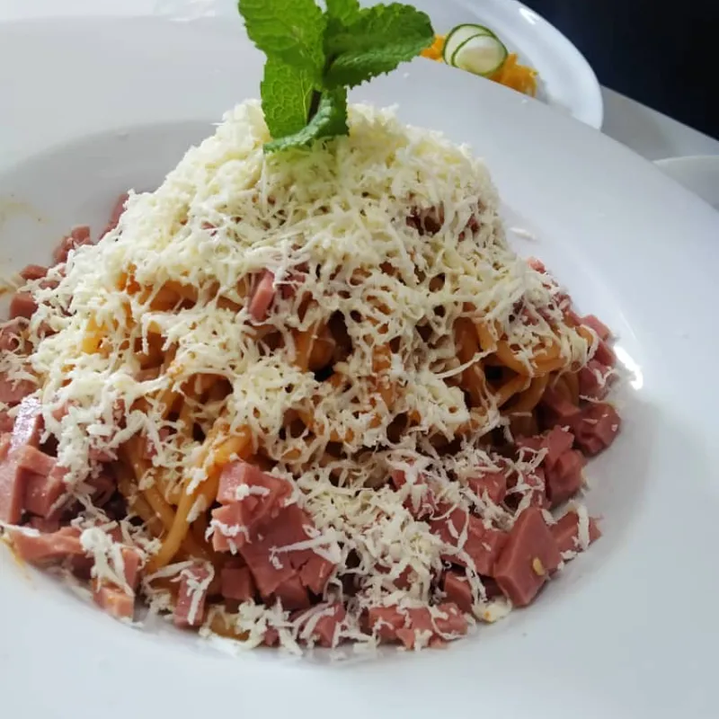 Espaguetis de Jamón y Queso