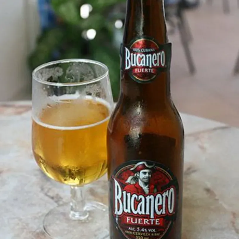Cerveza Bucanero (355 ml)