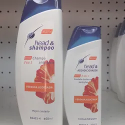 Combo champú y acondicionador Perdida asociada
