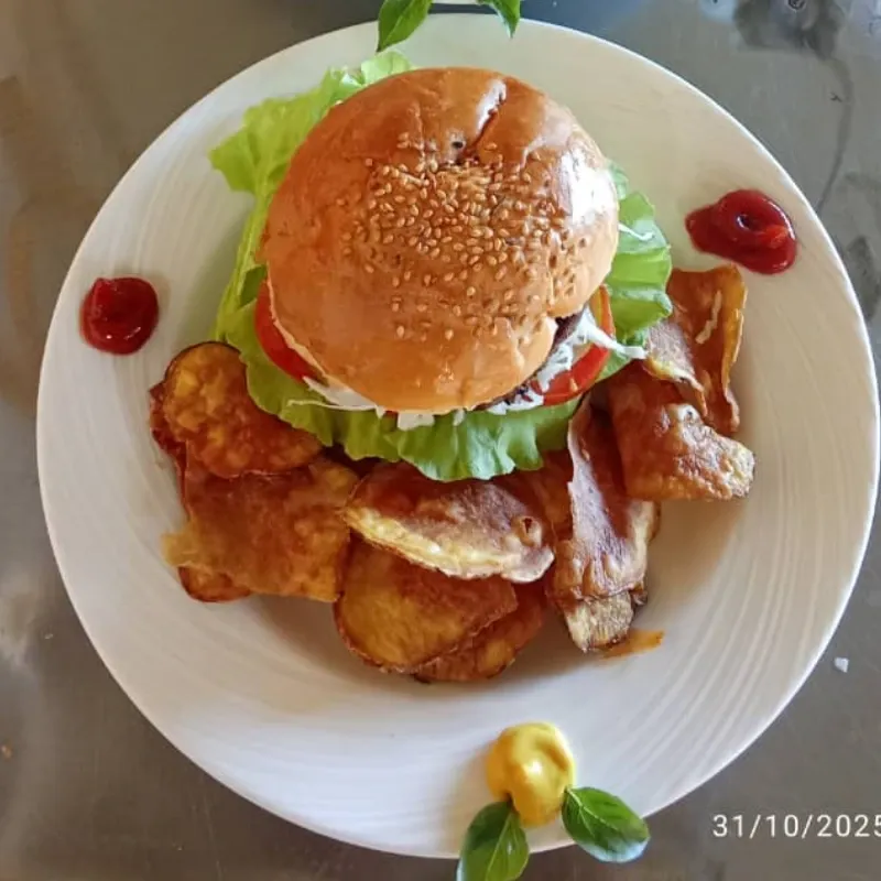 Pan con Hemburguesa de cerdo