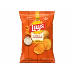 Papas fritas con queso cheddar y crema agria Lay´s (28.3 g / 1 oz)