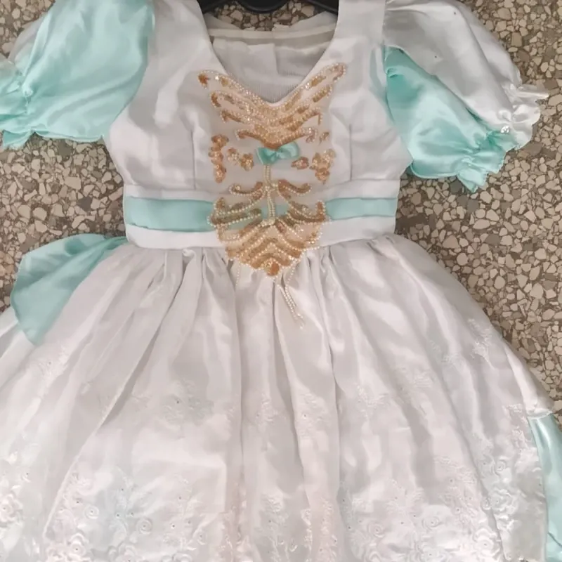 Batas para niña