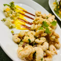 Camarones al ajillo 