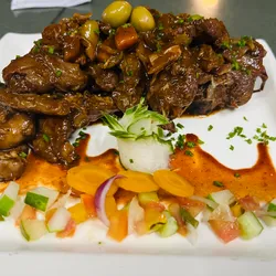 Cordero enchilado 