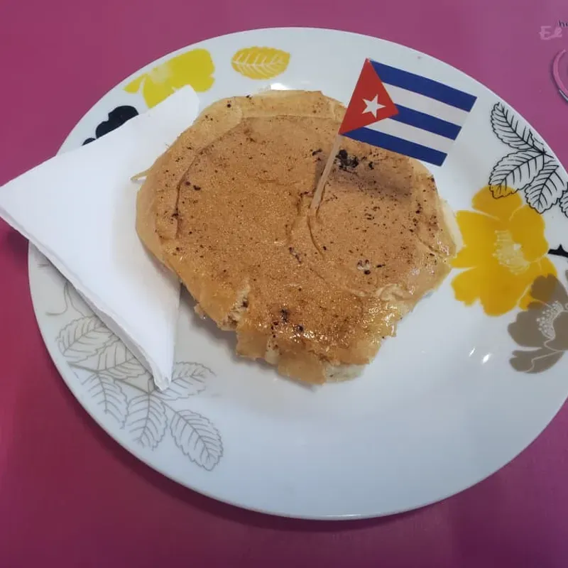 Sándwich de Jamón y Queso Criollo 