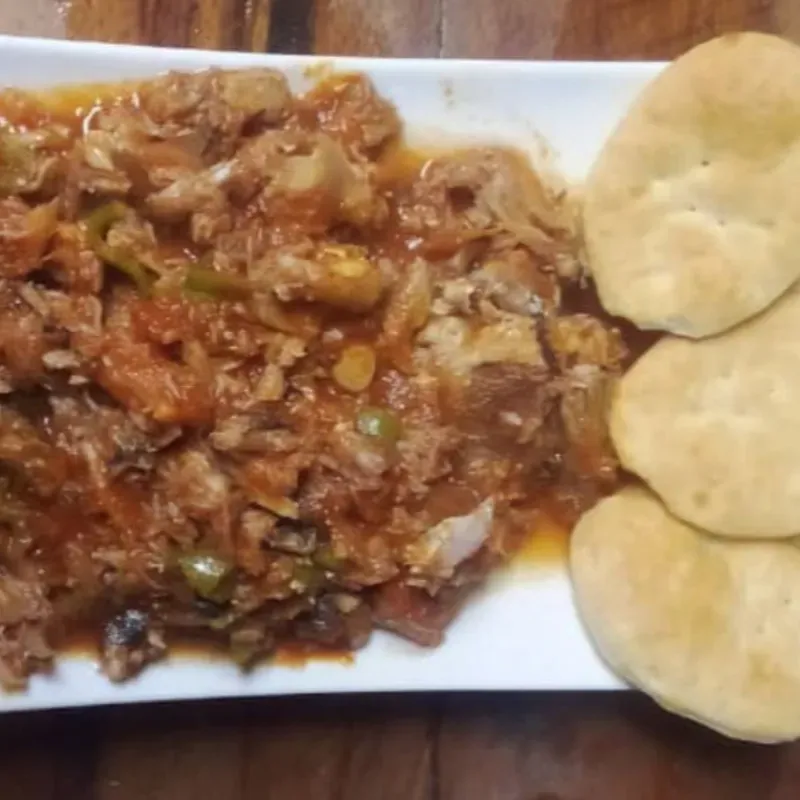 Enchilado de cangrejo ( con galletas )