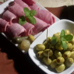 Entremés de jamón y aceitunas