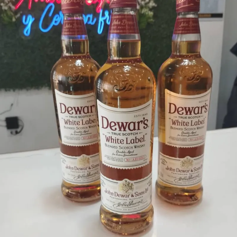 Whisky dewars 