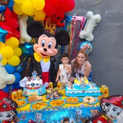 Decoración, Buffet y animación Mickey Mouse y Payasita 