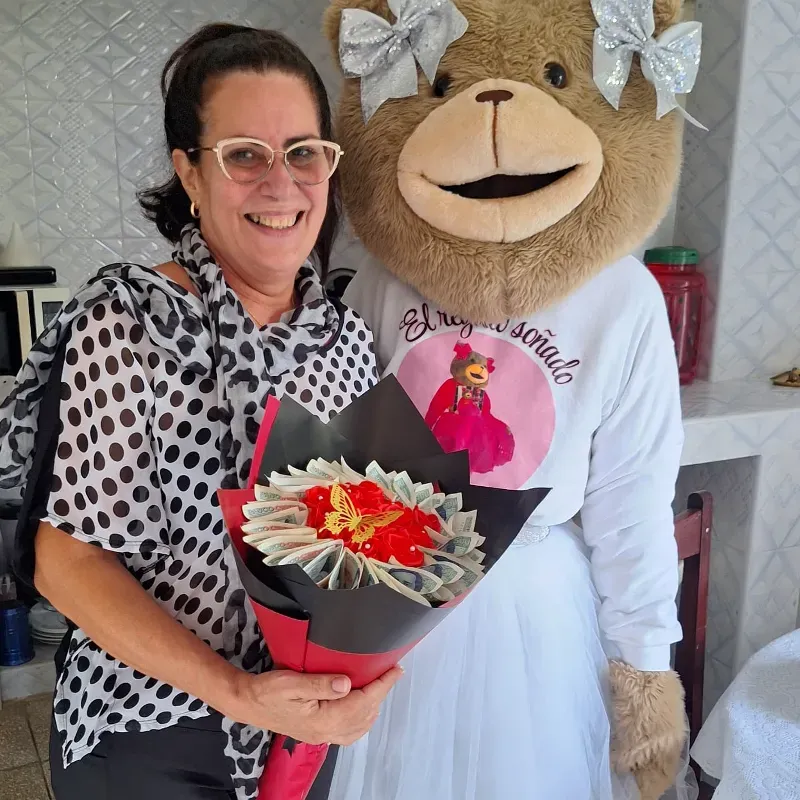 Entrega sorpresa de 💐 millonario 🤭🤑