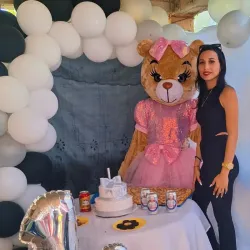 Entrega sorpresa de parte de su hermano en su cumpleaños 🎂 