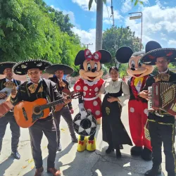 Los 5 Mariachis y Minnie Mouse 🩷❤️🐻