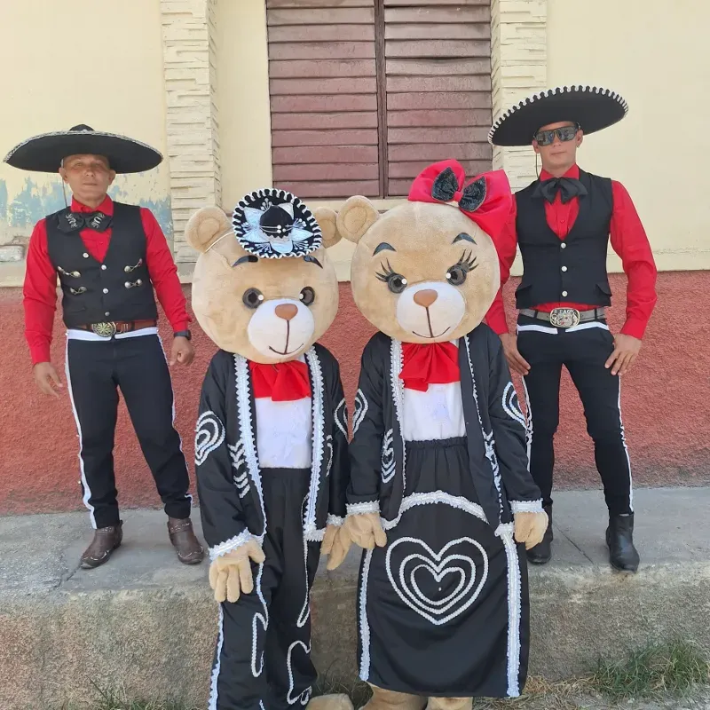 Mariachis 2️⃣