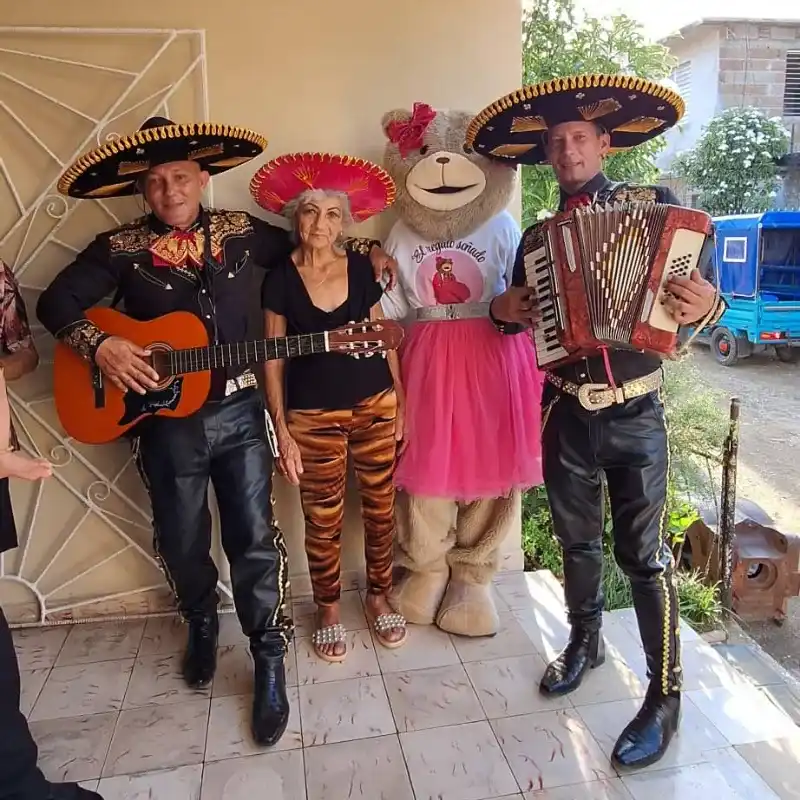 Mariachis 3️⃣🎵🎻🎷🥁