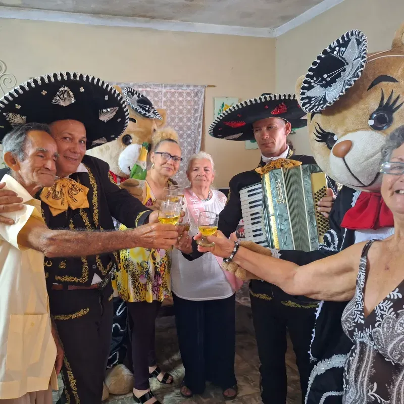 Mariachis 🎤🎶🎤🐻🎤🎤🎶