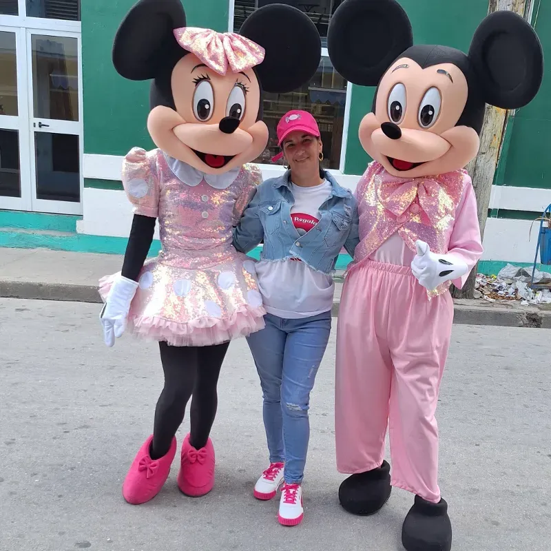 🩷🩷Minnie Mouse y Mickey rosado 🩷🩷