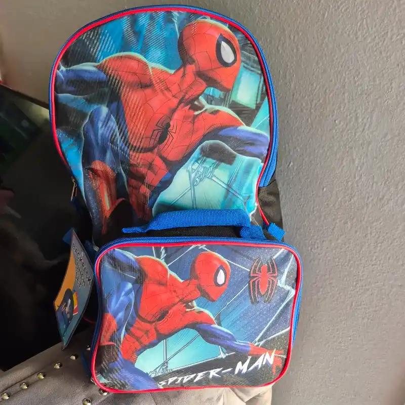 ❤️💙Mochila con lonchera 