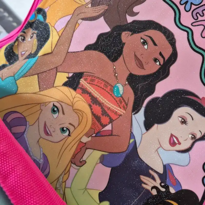 Mochila Princess y lonchera 🩷💜💚